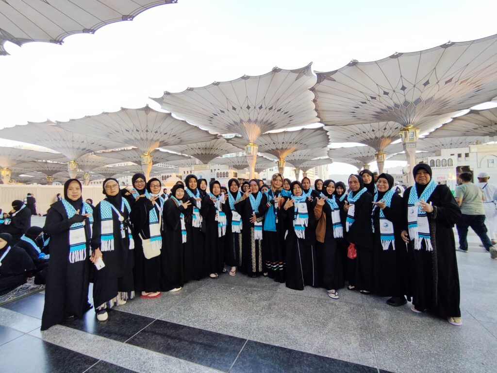 UMROH DI WAKTU MUDA BERSAMA UMROH MUDA SQUAD